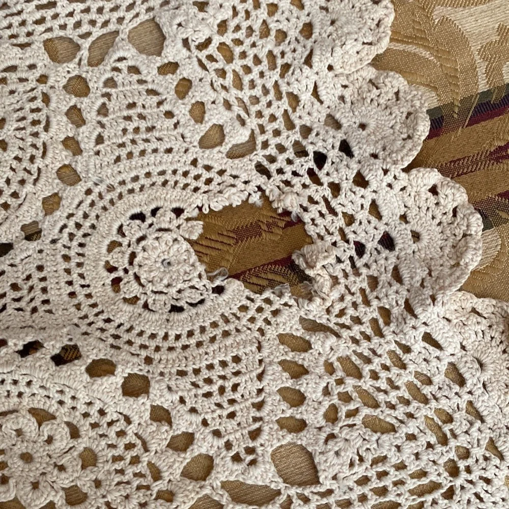 2 rectangle doilies